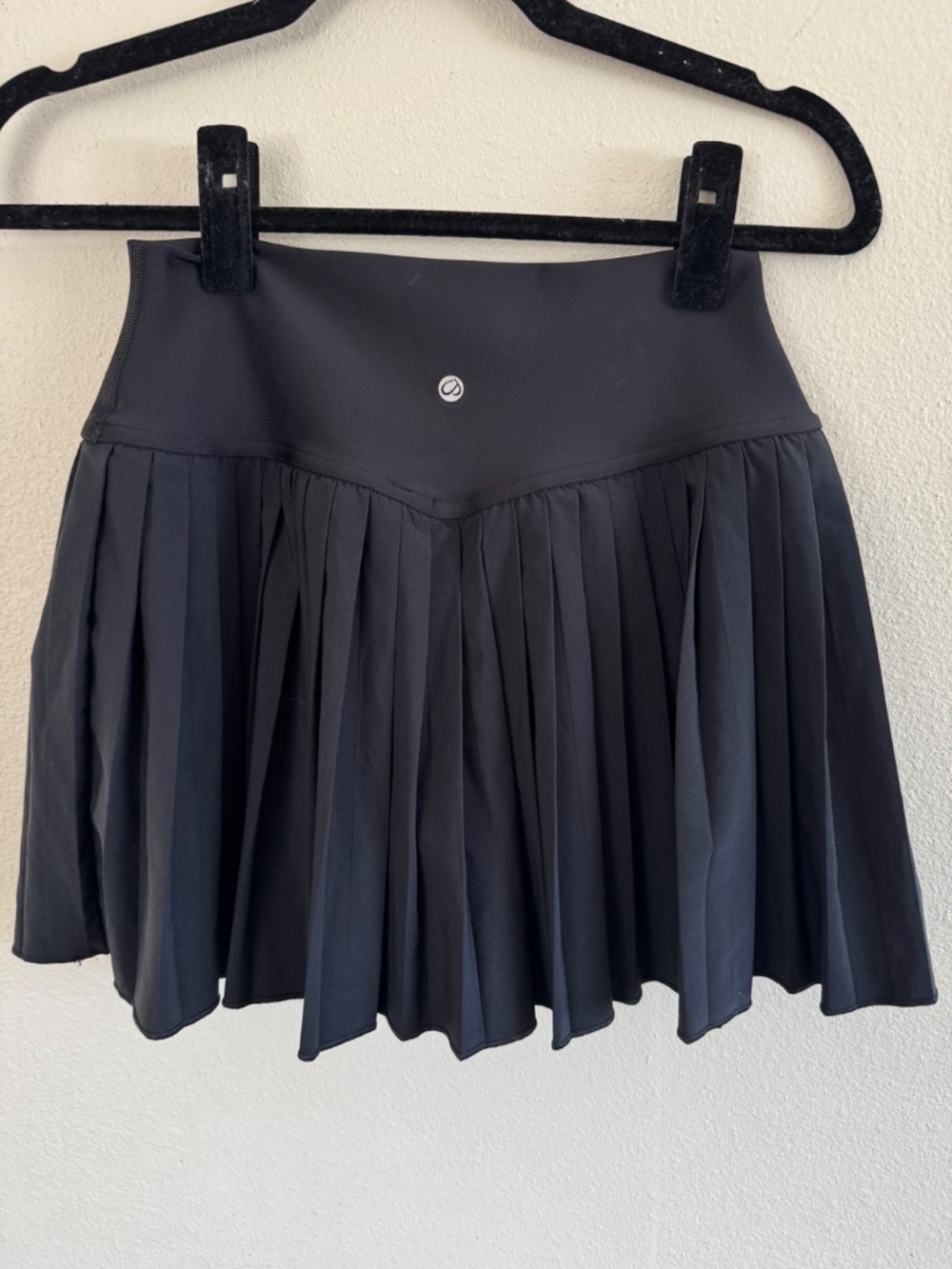 CRZ Yoga Black Pleated Skort Medium - Picture 2 of 4